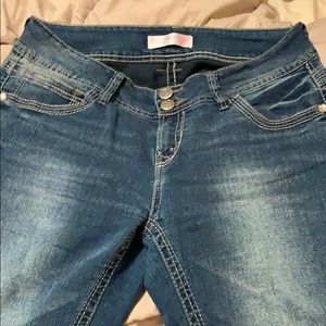 *** Sale**** 2/ $8 No Boundaries Juniors Jeans